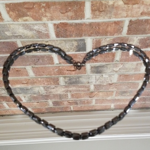 Black Magnetic Hematile Beaded Neklace - Picture 6 of 8